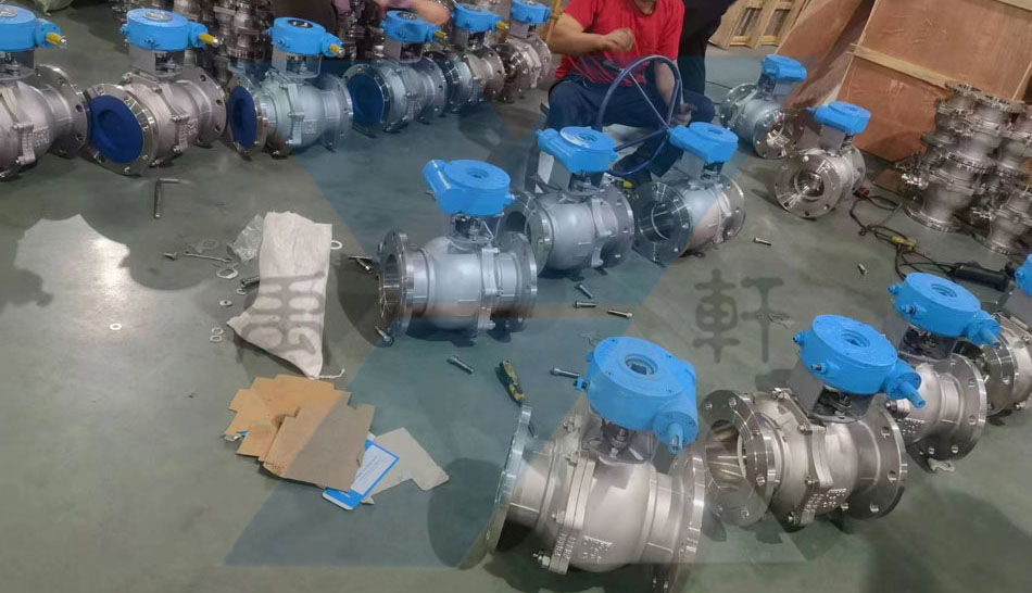 Q341F-16P-DN200不锈球阀成功装配调试，即将发往连云港化工项目(图1)