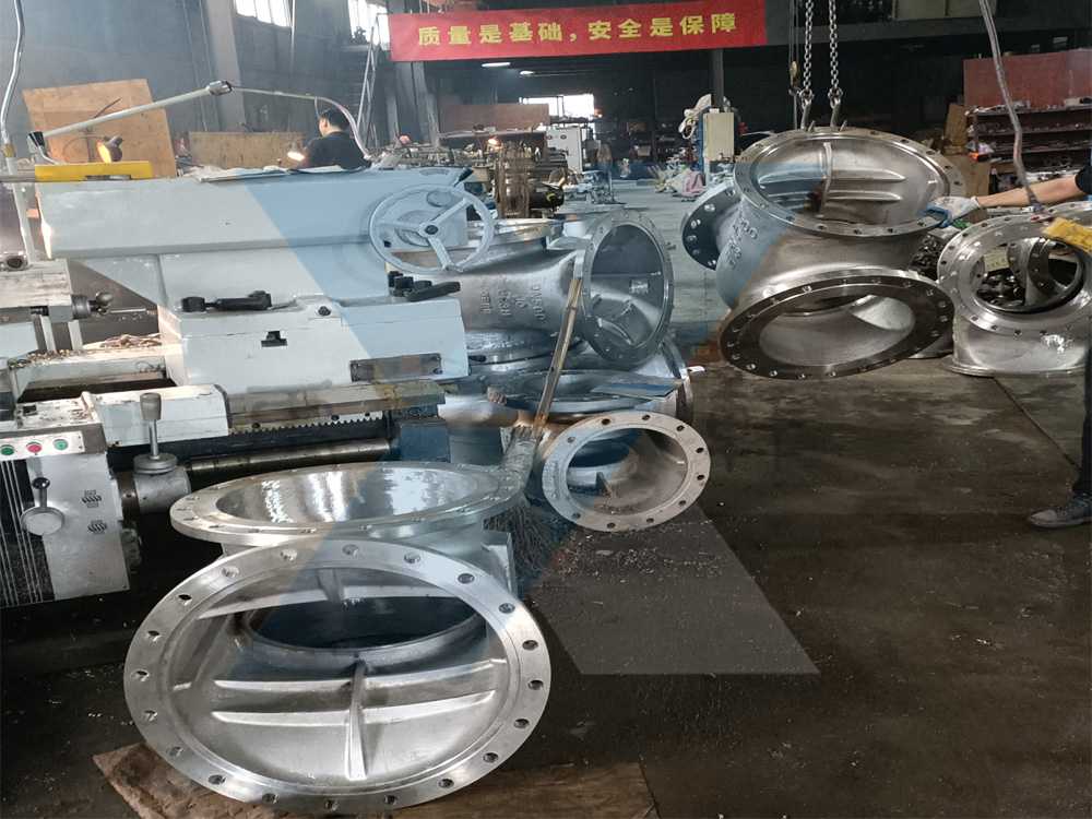 上海黄瓜视频入口公司大口径不锈钢闸阀生产加工现场(图2)